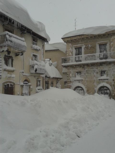 heavy snowfall in Apennin